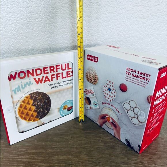 Dash Mini Waffle Iron & Cookbook Recipes Holiday Gift Set - Picture 2 of 4